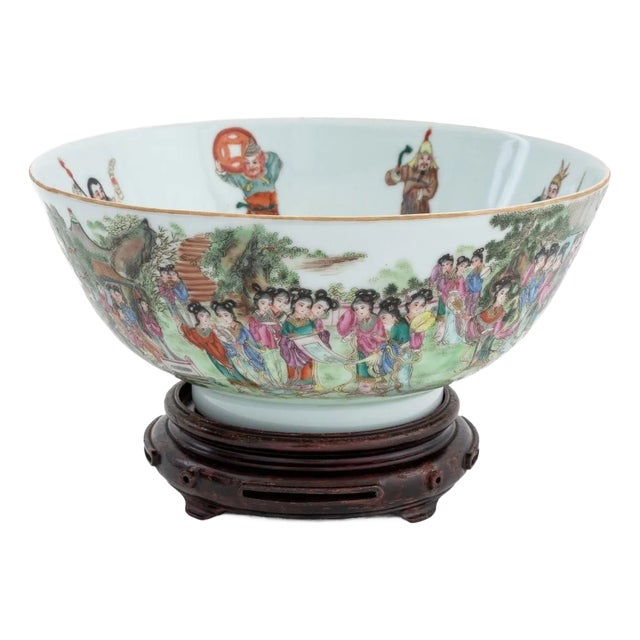Chinese Famille Rose Porcelain Bowl For Sale