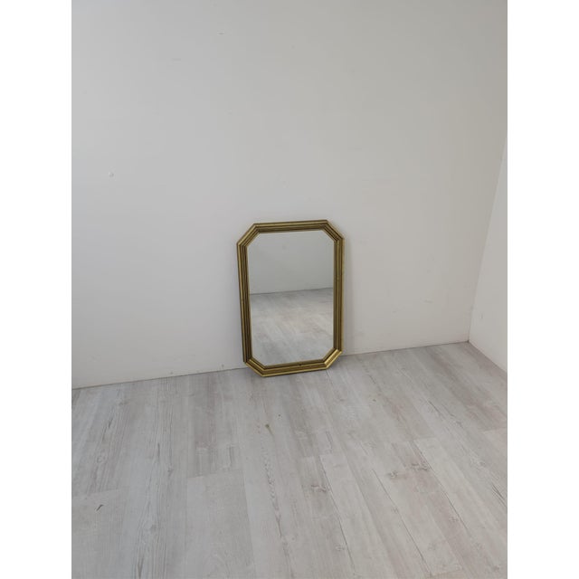 Retro Mirror in a Gilded Wooden Frame – Beveled Shape, Vintage An elegant retro-style mirror, framed in a profiled, gold-...