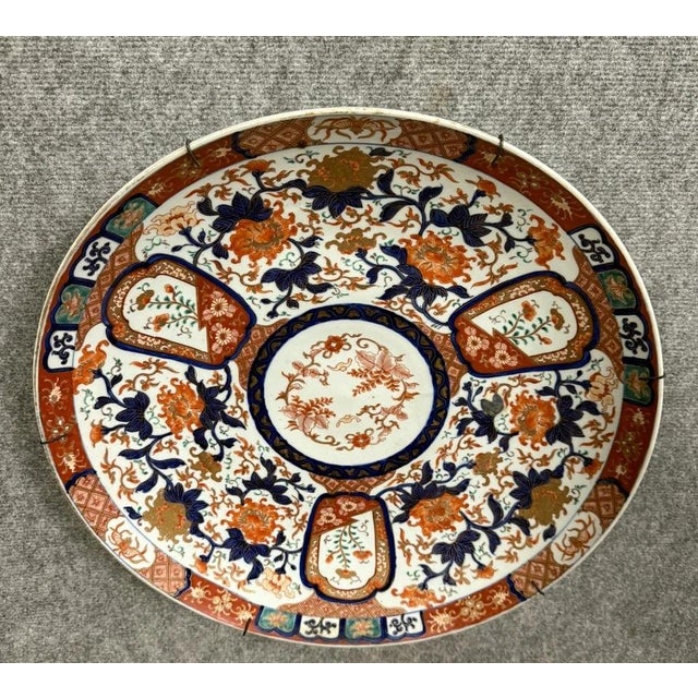 Large Imari Porcelain Dish or Centerpiece, Japan, 1900s For Sale - Image 4 of 6
