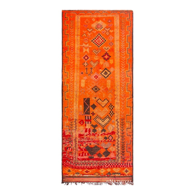 Nazmiyal Collection Berber Design Vintage Moroccan Gallery Rug For Sale