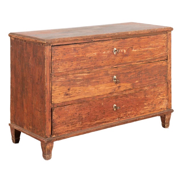 Original Red Painted 19th Century Swedish Pine Chest of Three Drawers For Sale