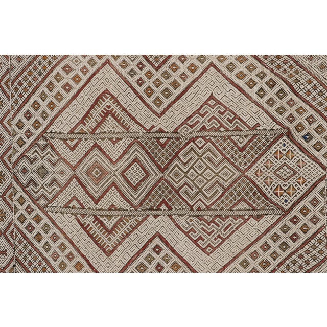 1940s Vintage Zayane Moroccan Kilim in White & Brown Tribal Patterns by Rug & Kilim For Sale In New York - Image 6 of 7