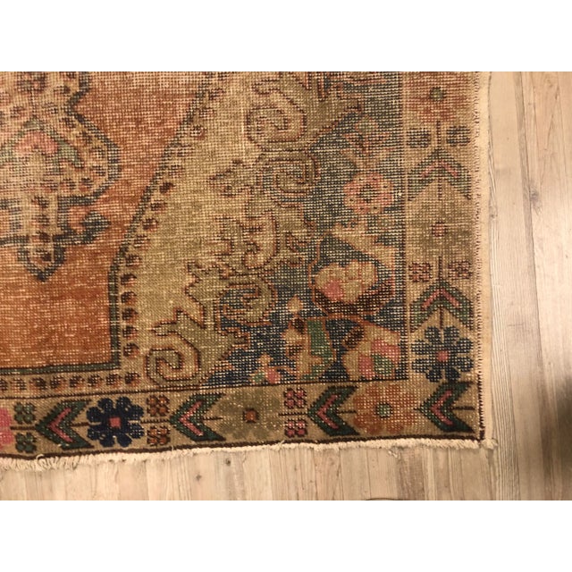 Textile Traditonal Handmade Floral Rug- 4′7″ × 7′3″ For Sale - Image 7 of 11