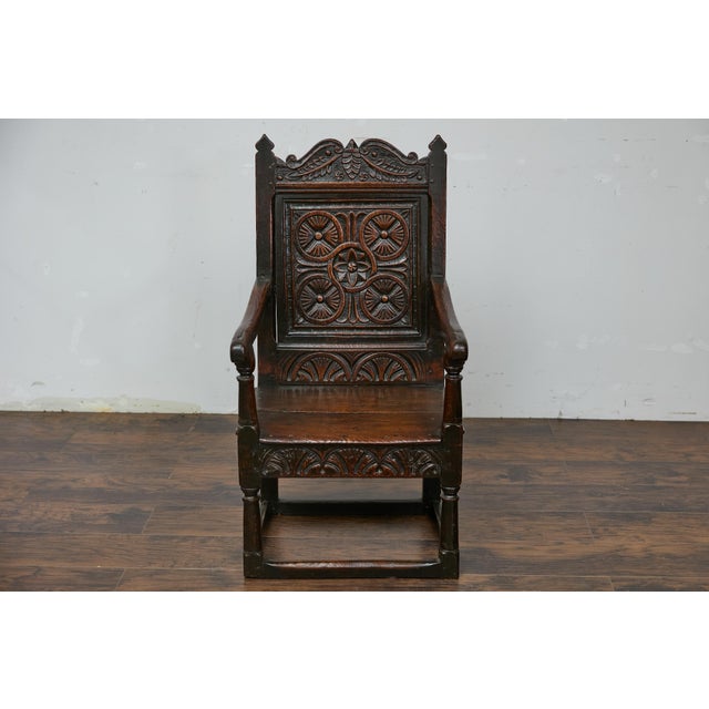 English Jacobean 1690s Oak High Back Armchair with Carved Décor and Turned Legs For Sale In Atlanta - Image 6 of 12