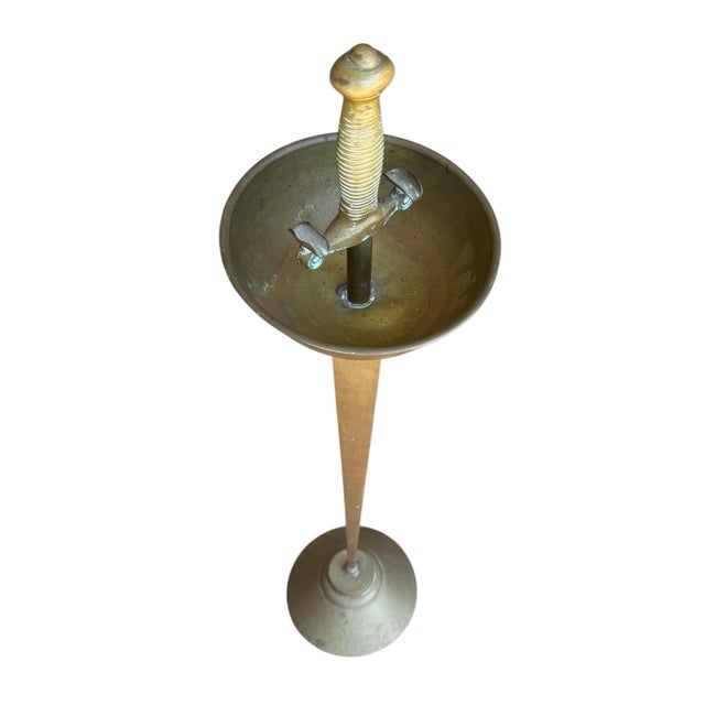Excellent craftsmanship. Superb vintage ashtray.