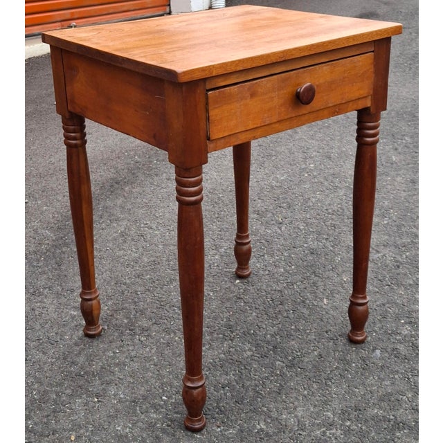 Early 20th Century Early 20th Century American Style Mixed Fruitwood Single Drawer Work Table For Sale - Image 5 of 10