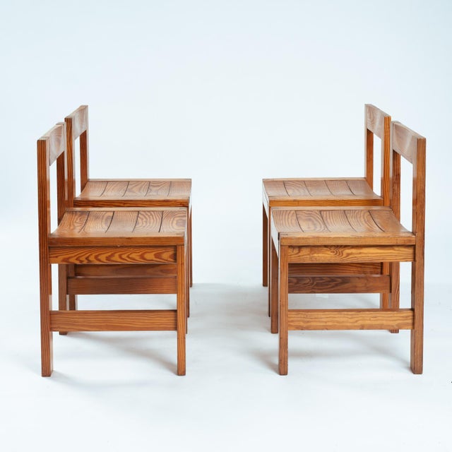 Minimalist vintage pine wood dining chairs with visible joints, 1960s Very clear lined chairs with focus on material....