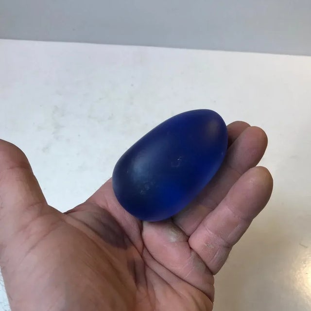 1990s Blue Glass Head by Bertil Vallien for Kosta Boda For Sale - Image 5 of 8