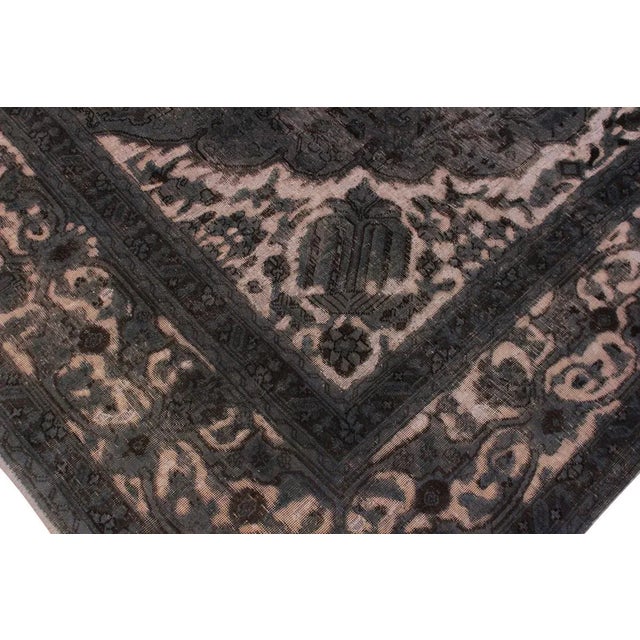 Shabby Chic 1990s Vintage Distressed Ivory & Blue Wool Rug- 8'2 X 11'8 For Sale - Image 3 of 8