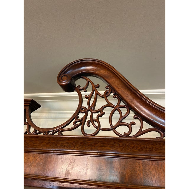 George III Style Mahogany Breakfront Cabinet For Sale In San Francisco - Image 6 of 10