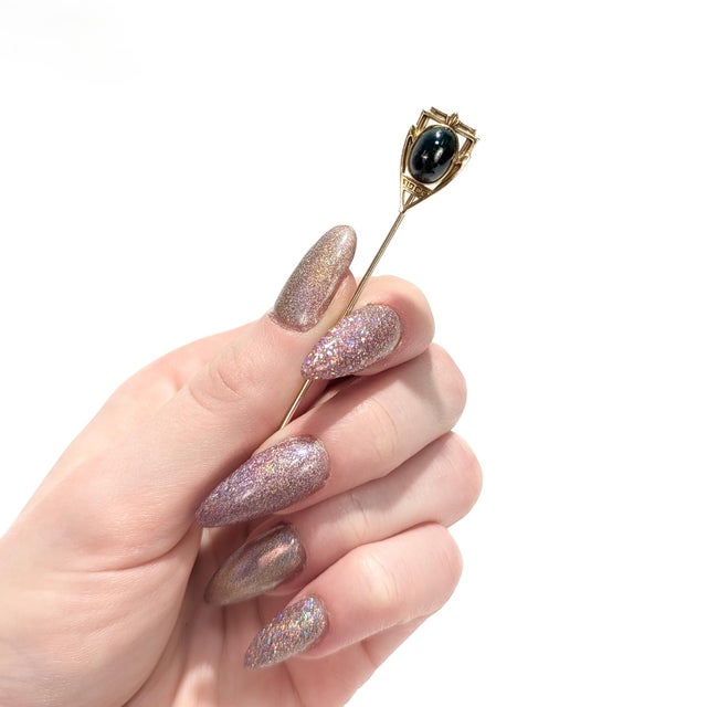 Art Deco Antique Signed Brassler & Co. Art Deco 14k Gold & Bloodstone Cabochon Stickpin For Sale - Image 3 of 15