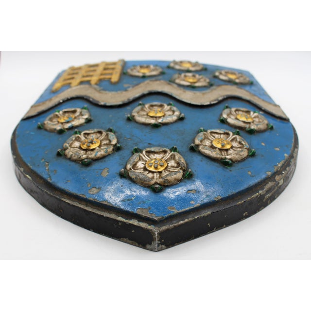 Circa 1920s English Cast Iron Painted Coat of Arms For Sale - Image 4 of 5