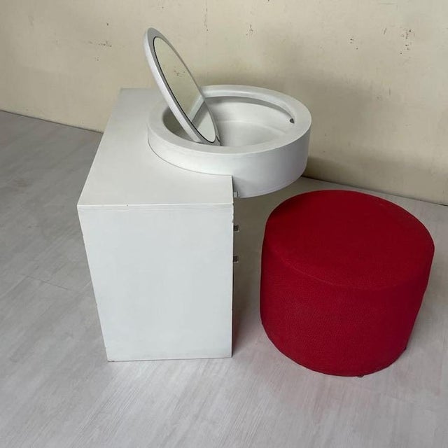 Red Dressing Table with Integrated Ottoman, Italy, 1970s, Set of 2 For Sale - Image 8 of 18