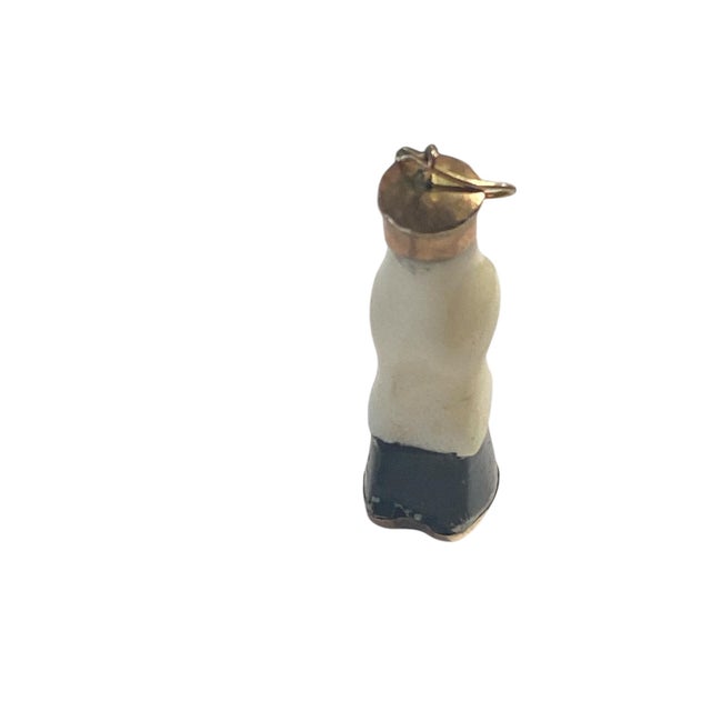 1950s Vintage Bakelite and 14k Gold Horse Hoof Charm Pendant For Sale - Image 5 of 9