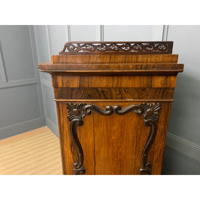 Victorian Rosewood Bookcase from James Winter, 1850s For Sale - Image 3 of 18