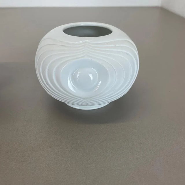 White Op Art Porcelain Vase from Royal Bavaria KPM, Germany, 1970s, Set of 2 For Sale - Image 8 of 15