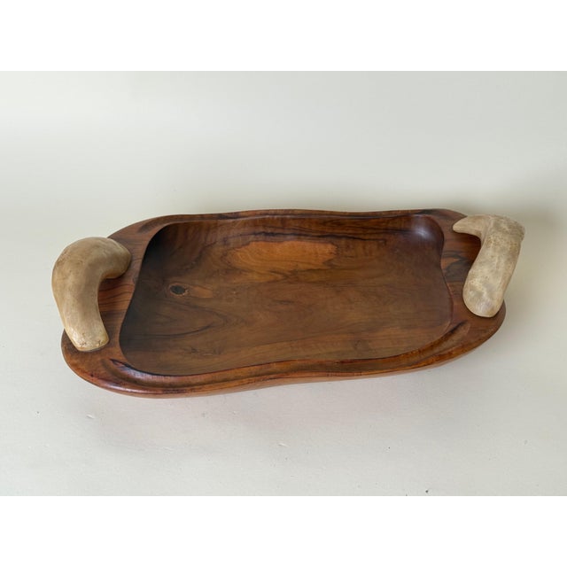 1960s Spanish Olive Wood Centerpiece Bowl with Cow Horn Handles, 1960s For Sale - Image 5 of 15