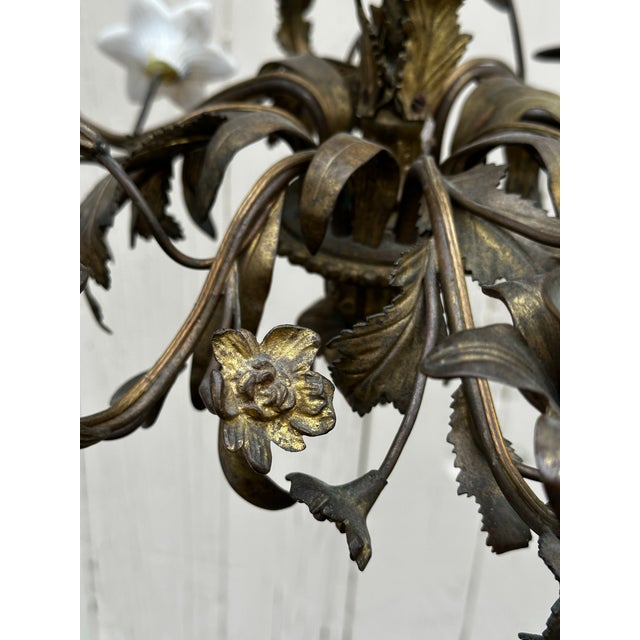 1930s Vintage Eight Light Hollywood Regency Floral Gilt Brass Chandelier For Sale - Image 5 of 10