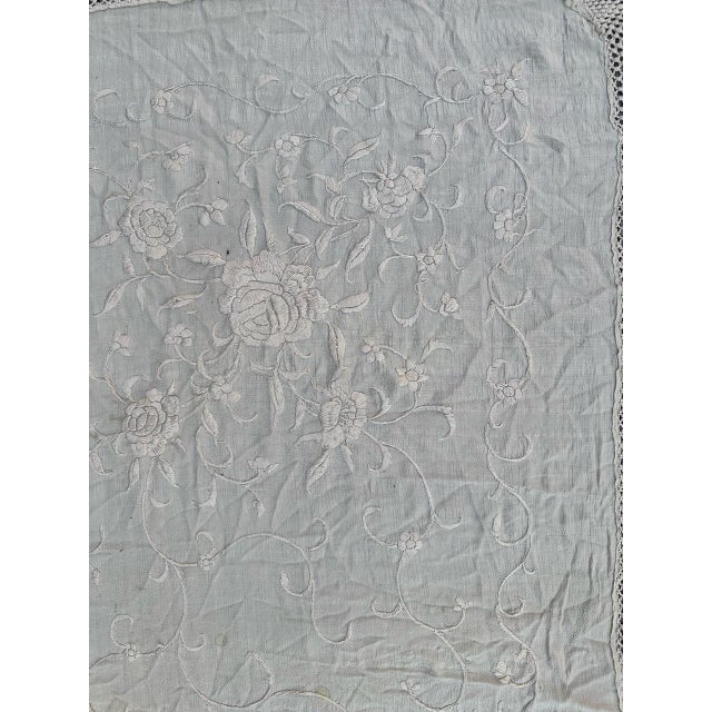 Manila Piano Shawl with Floral Chinese Embroidery, 1920s For Sale - Image 10 of 14