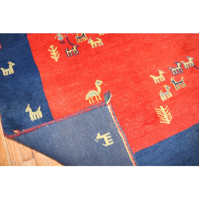 21st-century folk art Persian Gabbeh Details rug no. j3757 size 4' 10" x 4' 10" (147 x 147 cm)