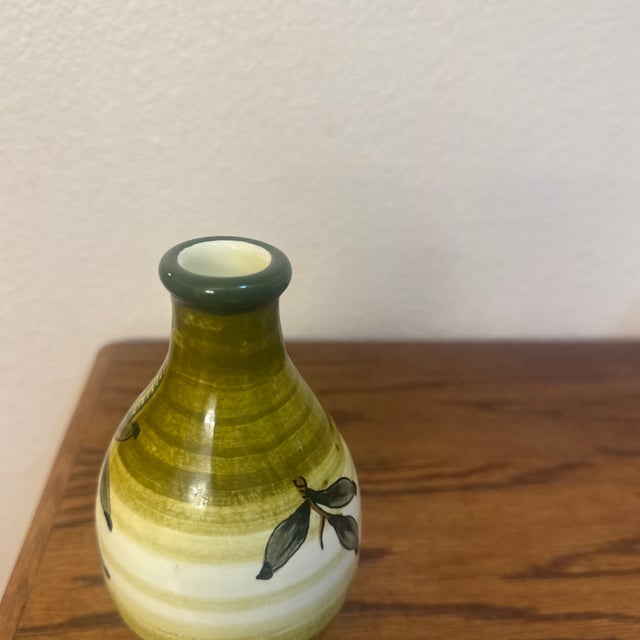 1970s Vintage Italian Ceramic Olive Oil Dispenser Hand-Painted Tuscan "Olio" Cruet Bottle For Sale - Image 5 of 7