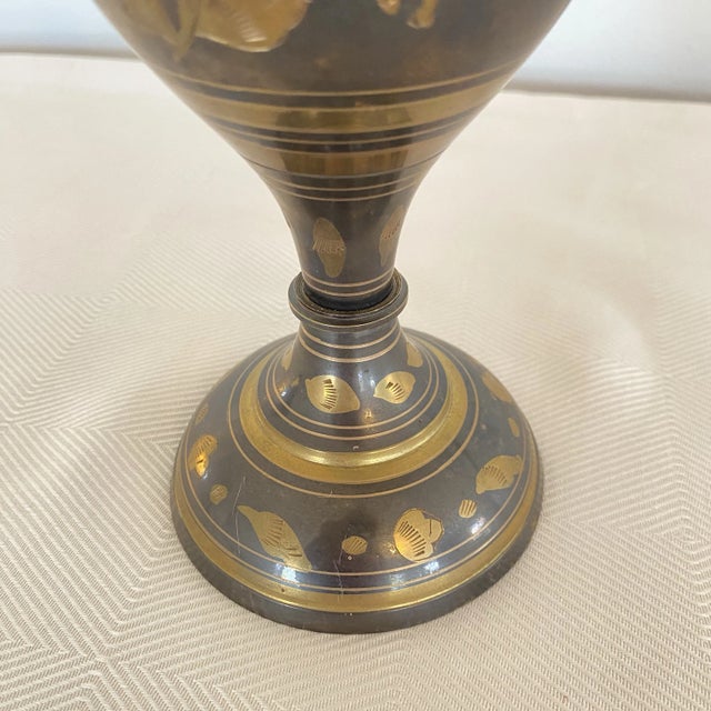 1970s Vintage Two Tone Etched Brass Ruffle Vase For Sale - Image 5 of 8