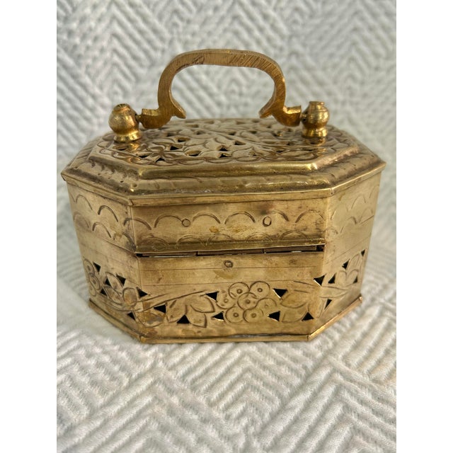 Mid 20th Century Mid 20th Century Brass Chinoiserie Pierced Floral Cricket Box For Sale - Image 5 of 9