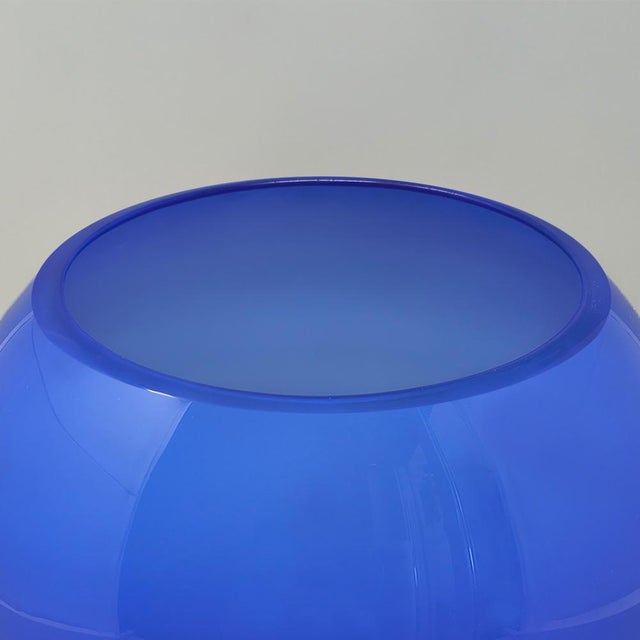 1970s Mid-Century Blue Vase by Ind. Vetraria Valdarnese, Italy, 1970s For Sale - Image 5 of 7