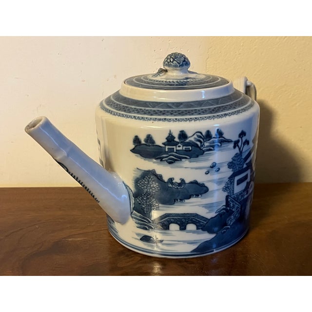 Blue Antique 19th Century Chinese Export Blue & White Porcelain Canton Tea Pot For Sale - Image 8 of 12