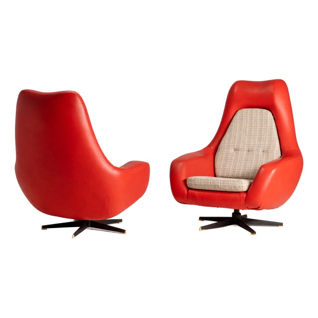 Vintage Czechoslovakian Lounge Chairs, 1970s, Set of 2 For Sale