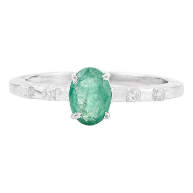 Dainty 0.55 Carat Oval Emerald & Diamond Dainty Ring for Women in 925 Silver - Size 7 For Sale