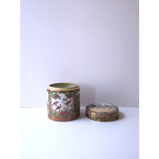 Chinoiserie Famille Rose Box With Birds Flora and Fauna For Sale - Image 9 of 12