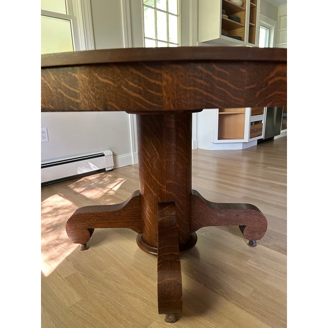 Union Furniture Co Antique Quartersawn Oak Round Dining Table For Sale In Boston - Image 6 of 9