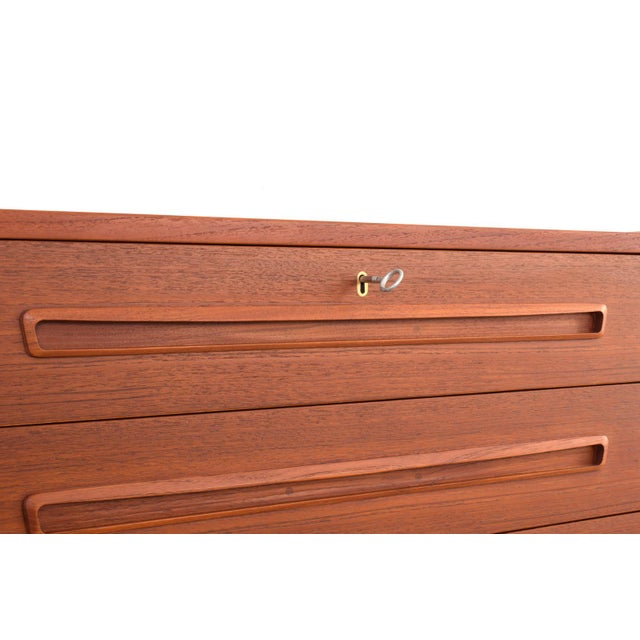 Mid-Century Modern Danish Teak Chest of Drawers, 1960s For Sale - Image 15 of 16