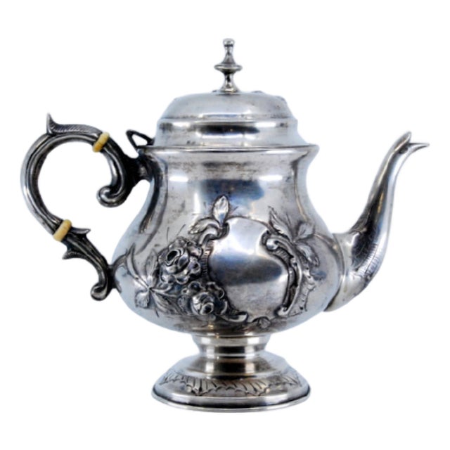 Coffee Pot in Embossed Silver with Floral Motifs and Knob on the Lid For Sale