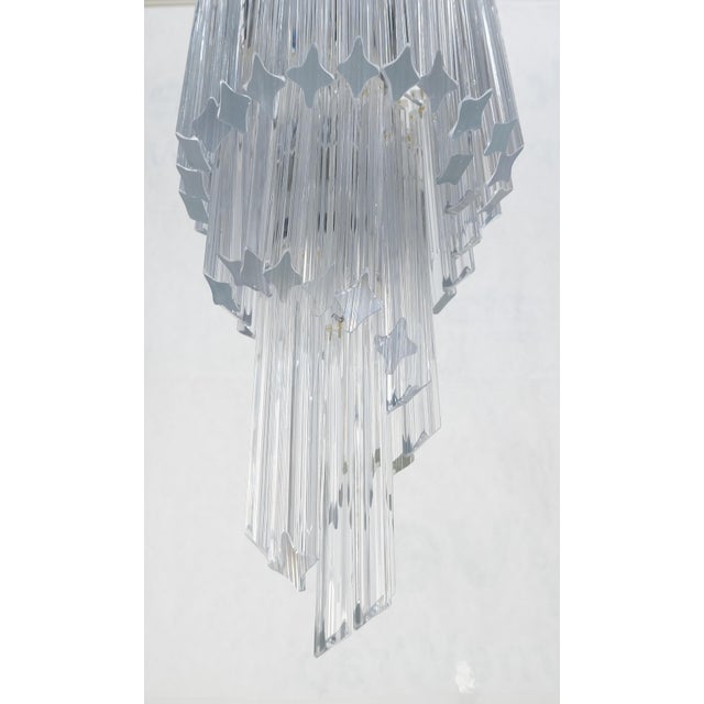 Camer Glass 1980s Mid Century Spiral Tier Swirling Chandelier with Murano Glass Triedri Prisms For Sale - Image 4 of 10