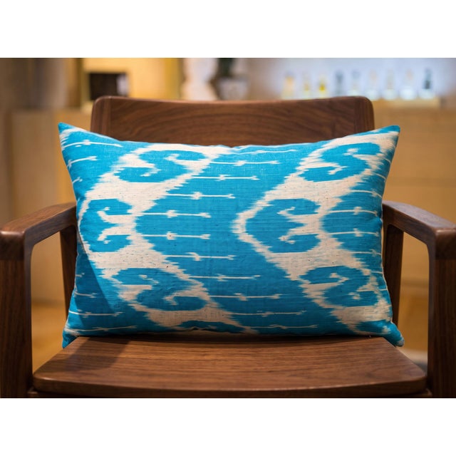 1990s Wave Pattern Ikat Lumbar Pillow Cover For Sale - Image 4 of 13