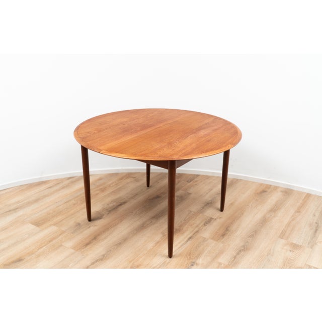1950s Dining Table and Chairs by Hans Wegner, 1950s, Set of 7 For Sale - Image 5 of 16