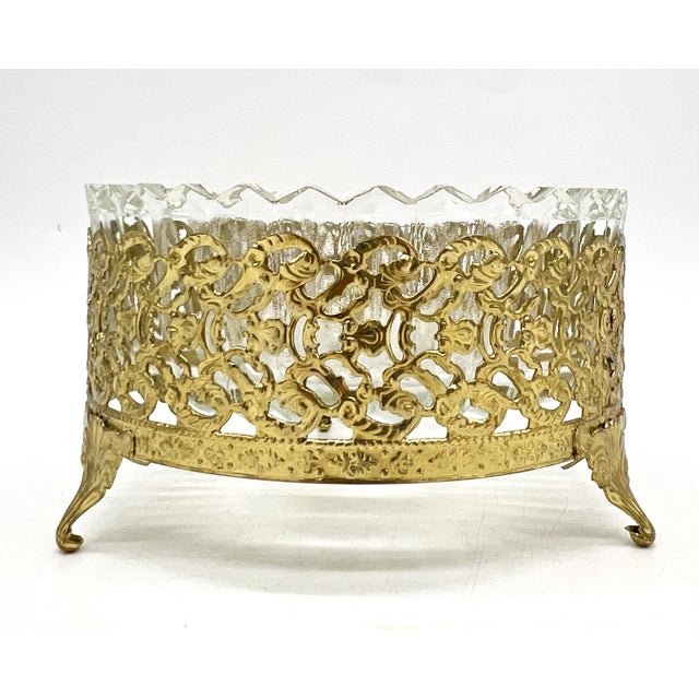 Mid-Century Modern Vintage Hollywood Regency Gold-Tone Filigree & Glass Footed Dish — Candy / Nut Bowl / Vide Poche For Sale - Image 3 of 15