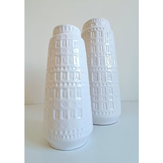 Ceramic Mid-Century Modern West German White Glazed Ceramic Vases by Scheurich, 1950s, Set of 2 For Sale - Image 7 of 17