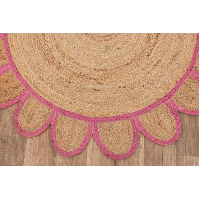 Pink Round Jute Scallop Rug - 4'x4' For Sale - Image 4 of 7