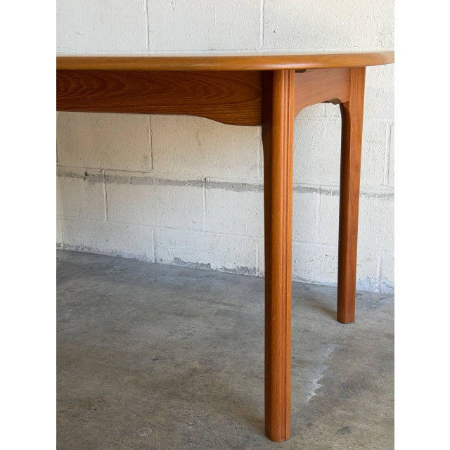 Extendable Teak Dining Room Table Kitchen Furniture Denmark Mid-Century Modern 1970s For Sale - Image 9 of 11