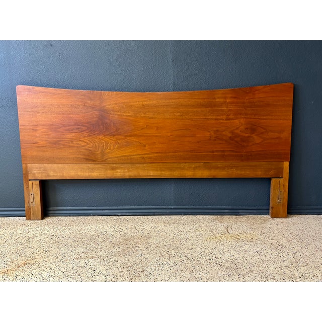 1960s Vintage King Size Mid-Century Walnut Headboard For Sale - Image 5 of 10