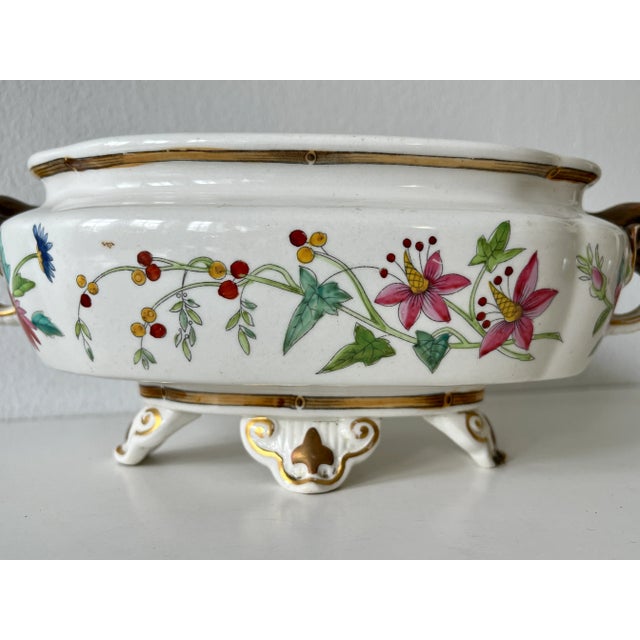 1874 Royal Worchester Porcelain Tureen With Elephant and Tropical Motifs English Serving Vessel For Sale In Columbus - Image 6 of 8