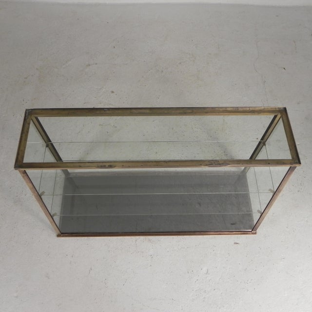 Glass Counter Display Case with a Brass Frame and Glass Shelves, 1930s For Sale - Image 4 of 18