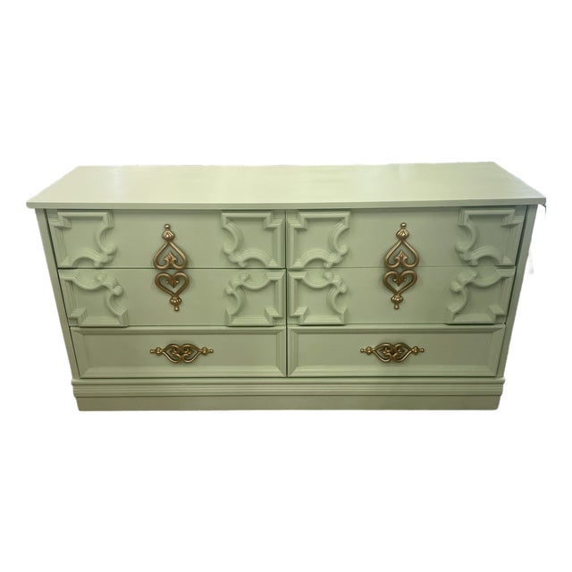 Vintage Six Drawer Dresser in Meadow Green For Sale