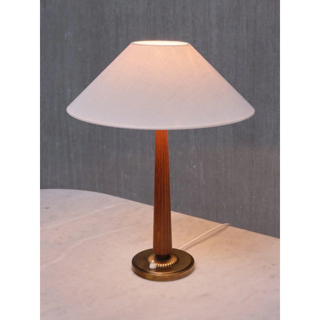 Harald Notini attributed Table Lamp in Elm and Brass by Böhlmarks, Sweden, 1940s For Sale - Image 6 of 13