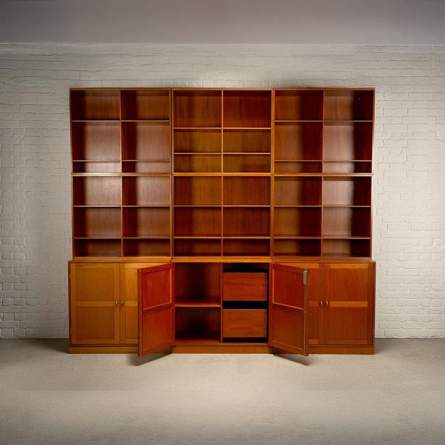 Mid-Century Modern Large Set of Modular Teak Bookshelves by Christian Hvidt for Søborg Møbler, Denmark, 1960s, Set of 9 For Sale - Image 3 of 5