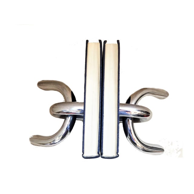 Pair of Italian Architectural Chromed Steel Chain Links Bookends, circa 1970 For Sale In New York - Image 6 of 7