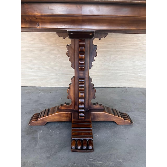 Spanish Early 20th Century Spanish Pedestal Figural Carved Round Dining Table For Sale - Image 3 of 18